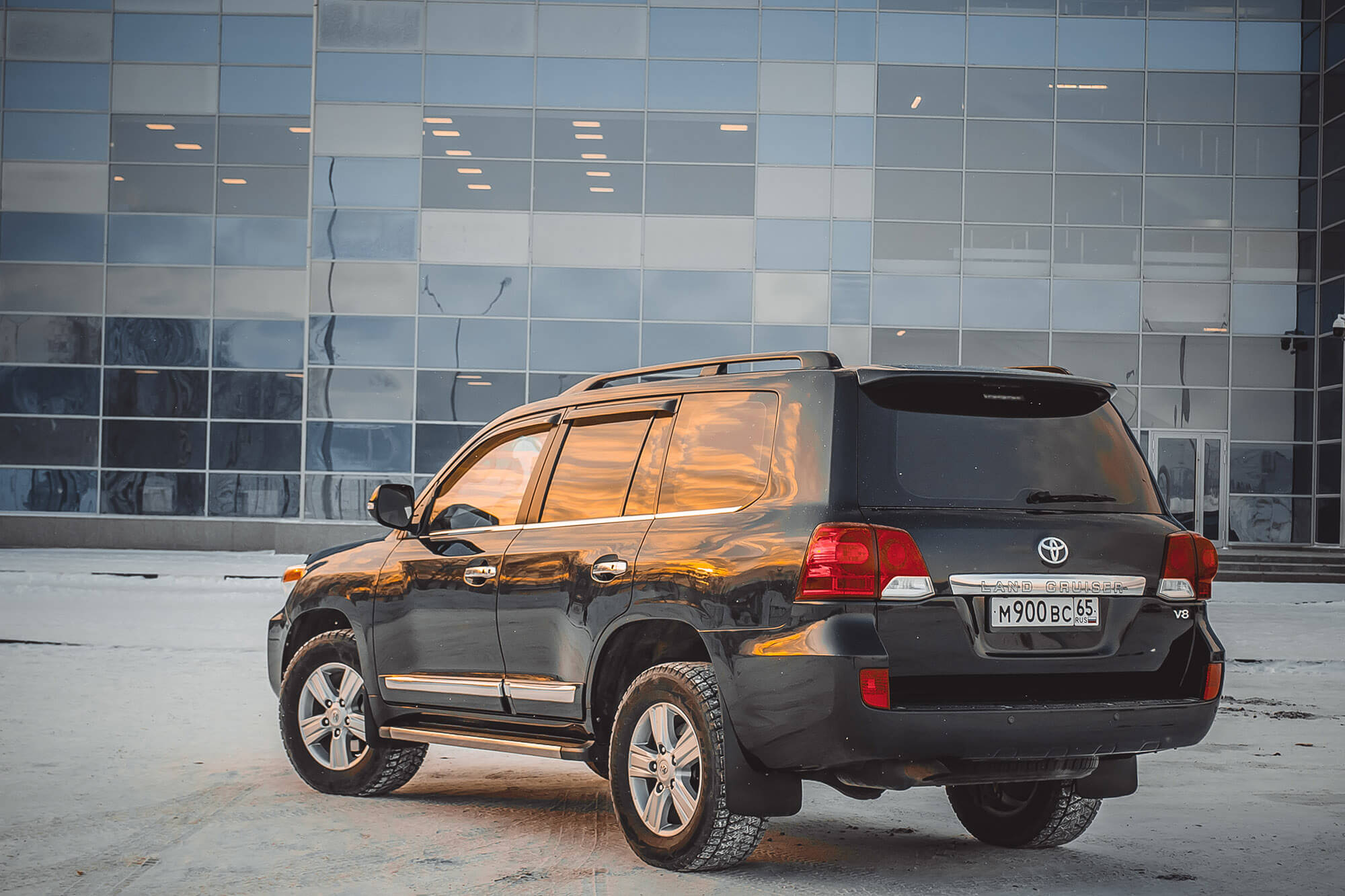 Toyota Land Cruiser 200