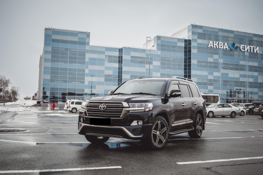 Toyota Land Cruiser 200