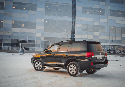 Toyota Land Cruiser 200