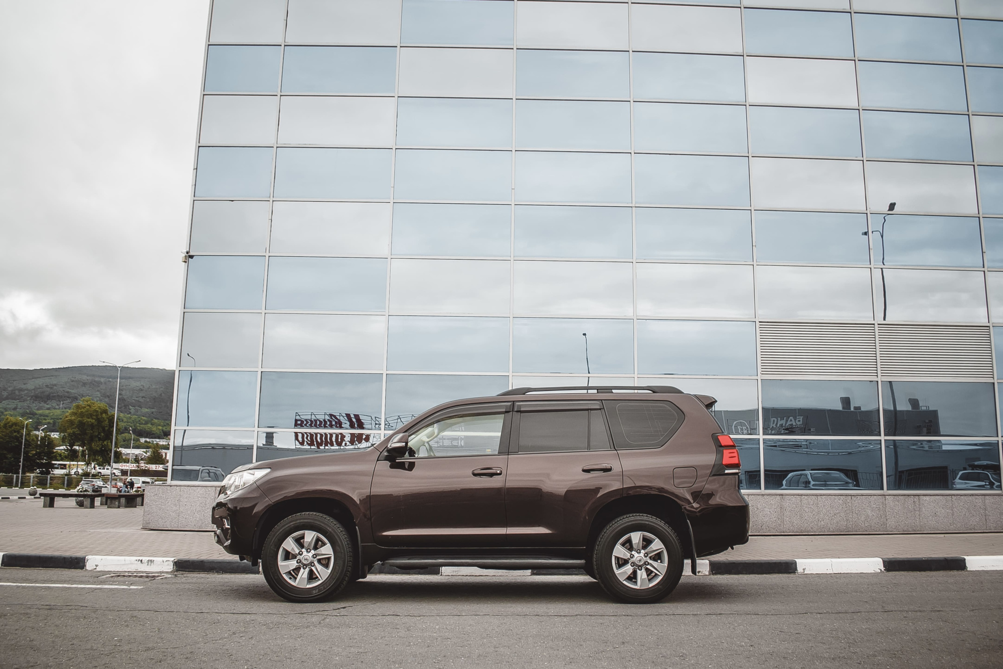 Toyota Land Cruiser 150