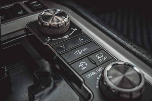 Toyota Land Cruiser 200