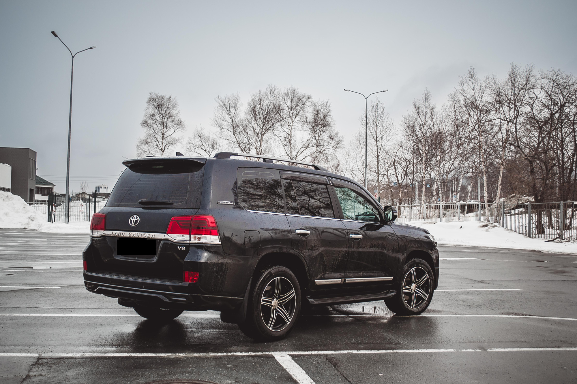 Toyota Land Cruiser 200